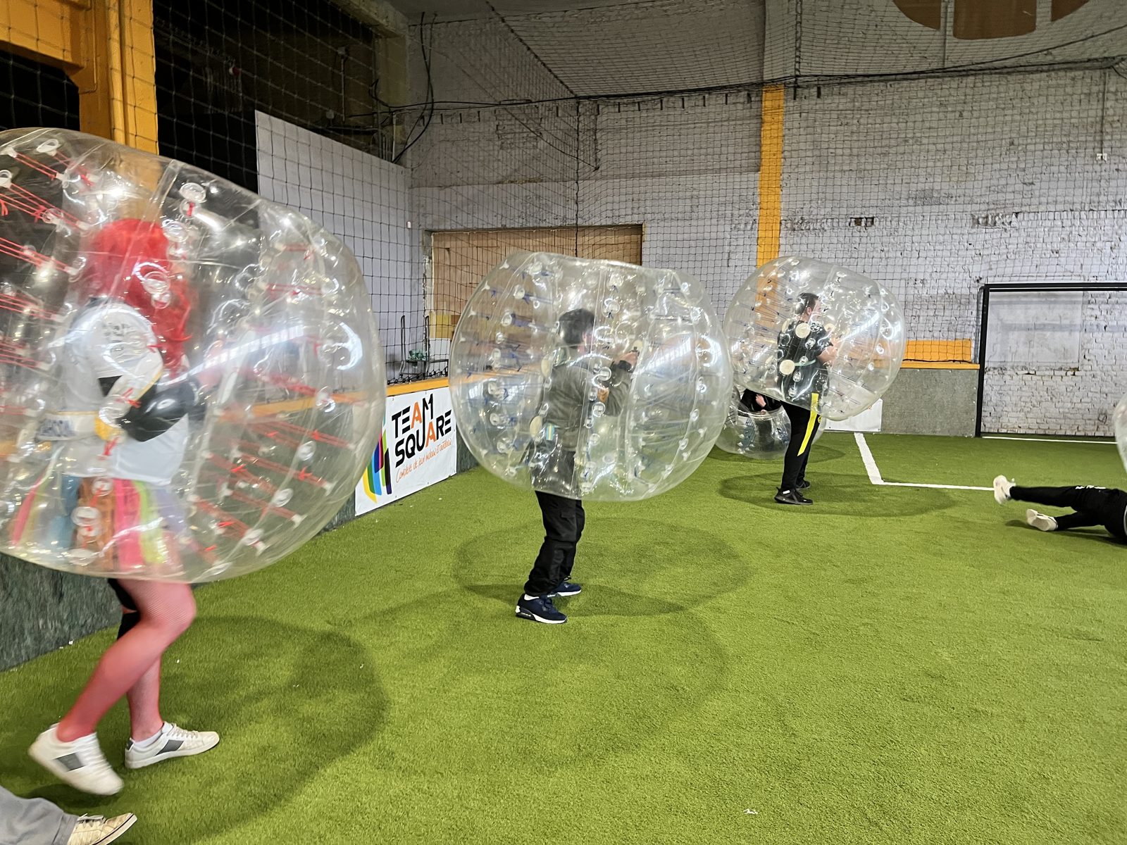 Bubble foot entre amis chez Team Square